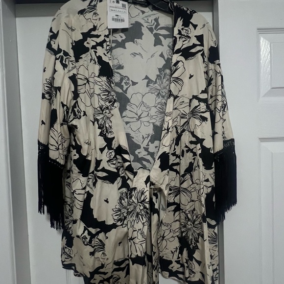 Zara kimono size XS - Picture 2 of 5